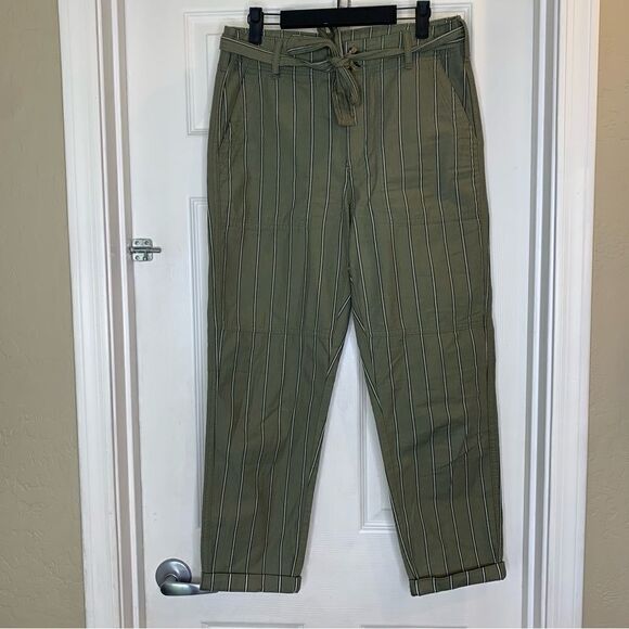 American Eagle Olive Green pin stripe Cropped Pants Size 4 - Picture 4 of 10